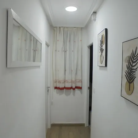 Cerca Del Auditorio De *